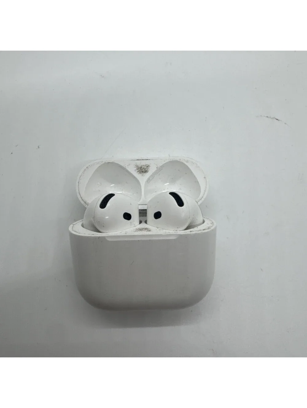 Apple AirPods 4th Gen. MagSafe Genuine OEM Apple Set Case + Both Earbuds - A3058